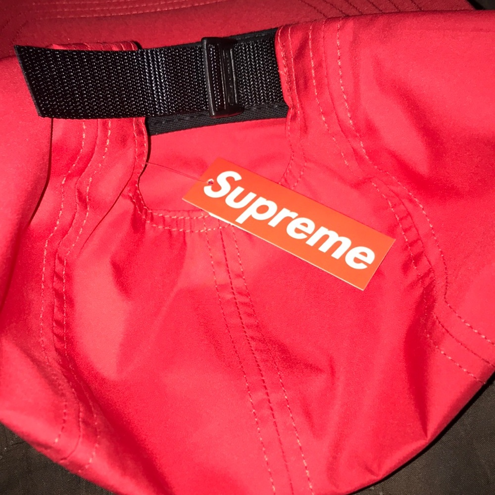 Supreme hat - Picture 2 of 3